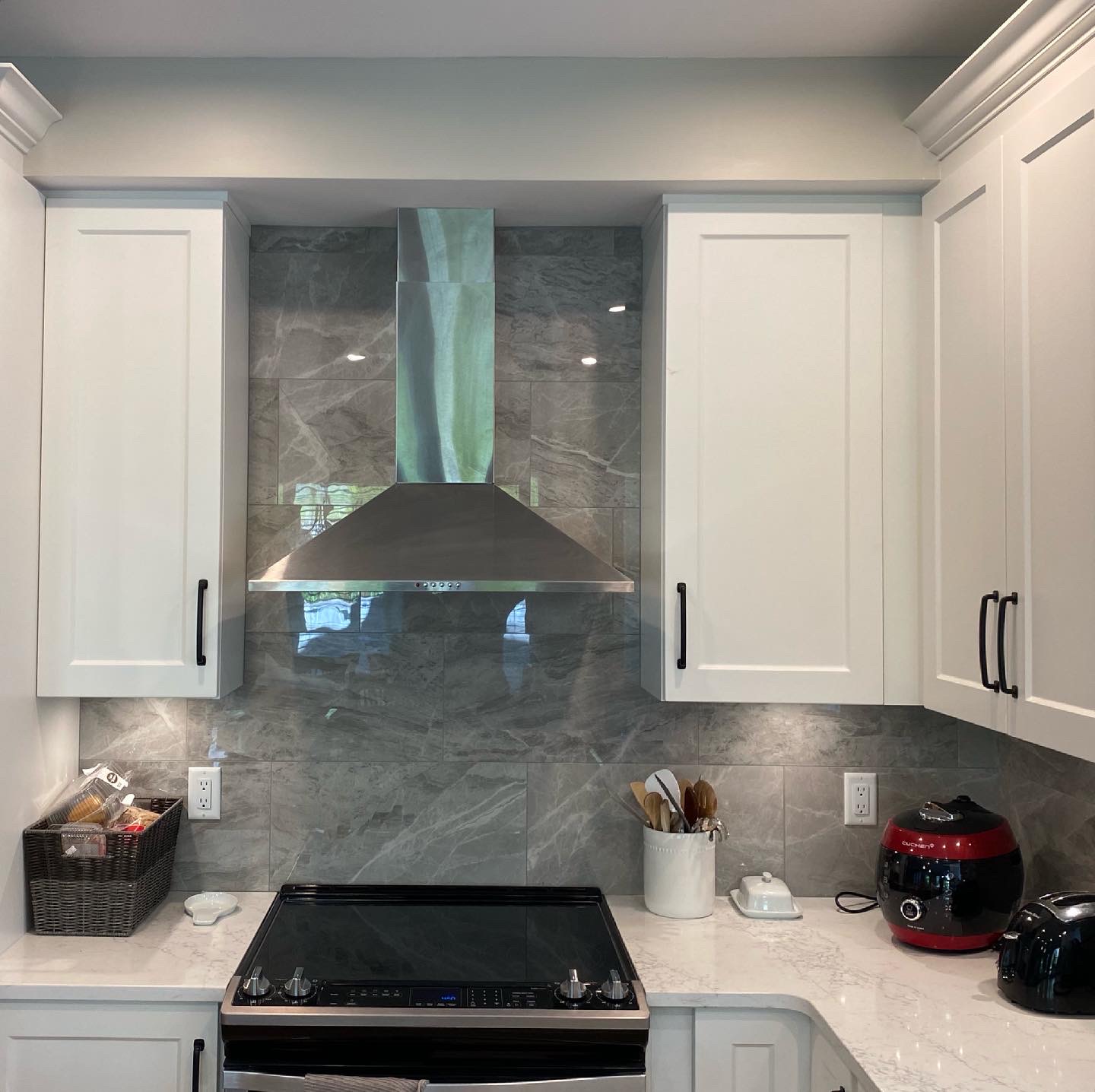 Kitchen Renovation with White Uppers and Light Grey Lowers (after backsplash)